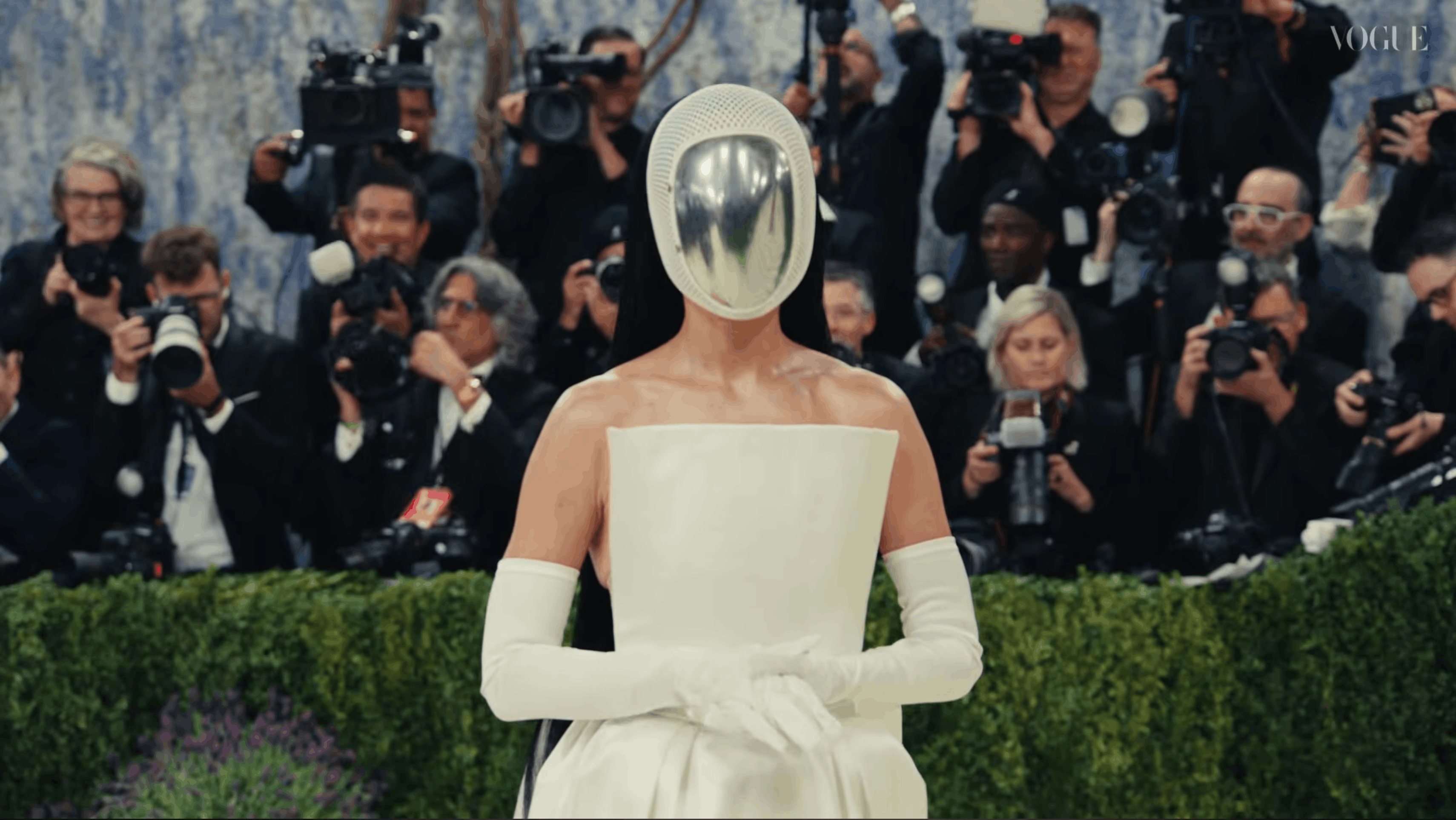 The World is on Fire. Fashion's Biggest Night Carries On